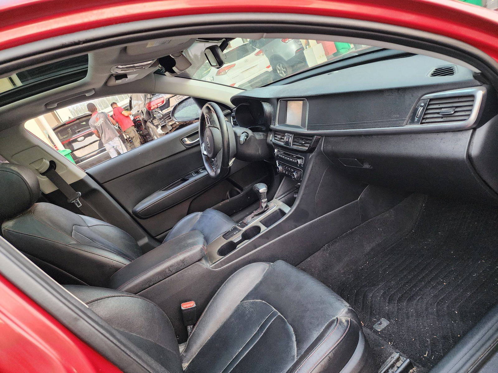 2018 KIA OPTIMA — 93113 Miles — Lot 88202 — Souq - Marhaba Auctions Used Cars - Image 5