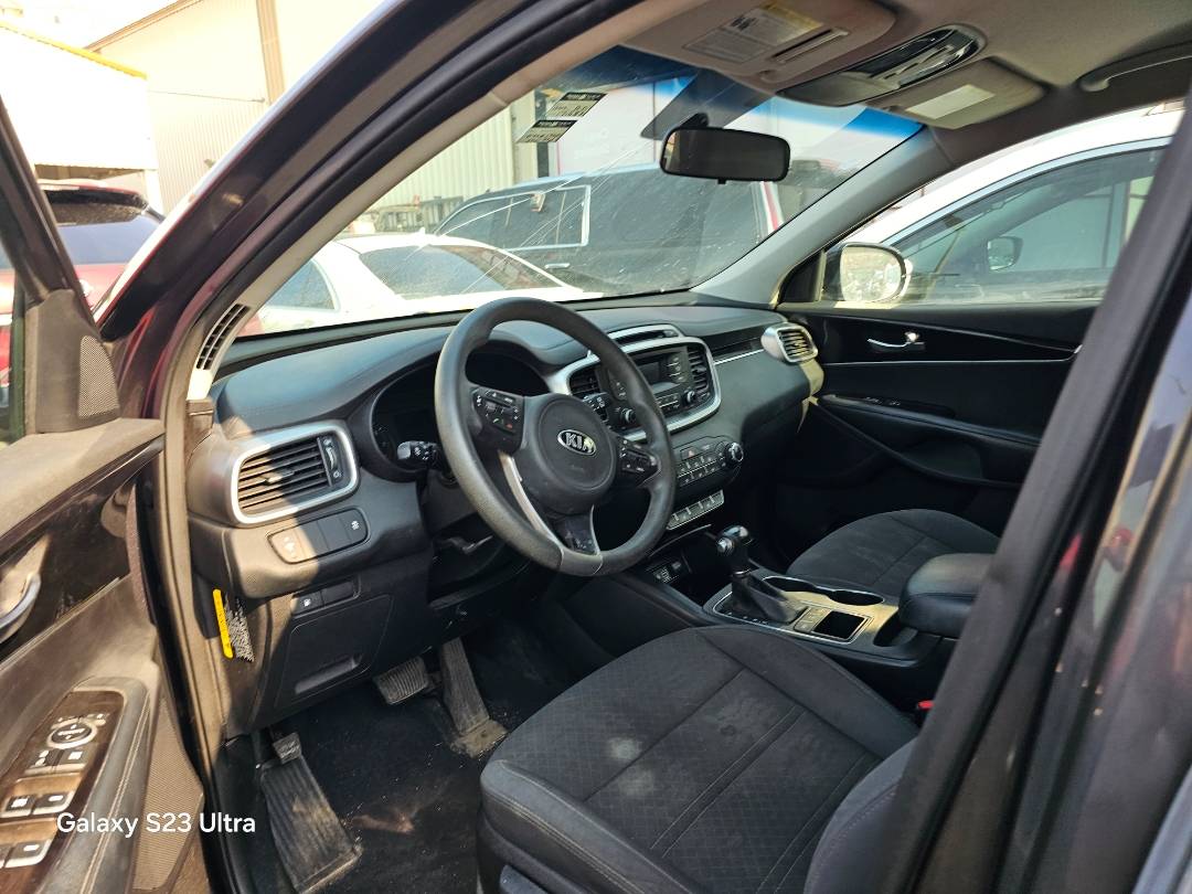 2017 KIA SORENTO — 171583 KM — Lot G318522 — Main - Marhaba Auctions Used Cars - Image 7