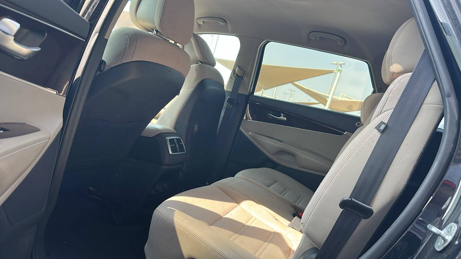 2016 KIA SORENTO — 150005 Miles — Lot 7GG066382 — Souq - Marhaba Auctions Used Cars - Image 6