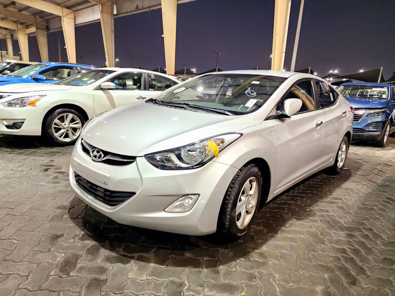 2011 HYUNDAI AVANTE — 179748 KM — Lot 102580 — Souq - Marhaba Auctions Used Cars - Image 5