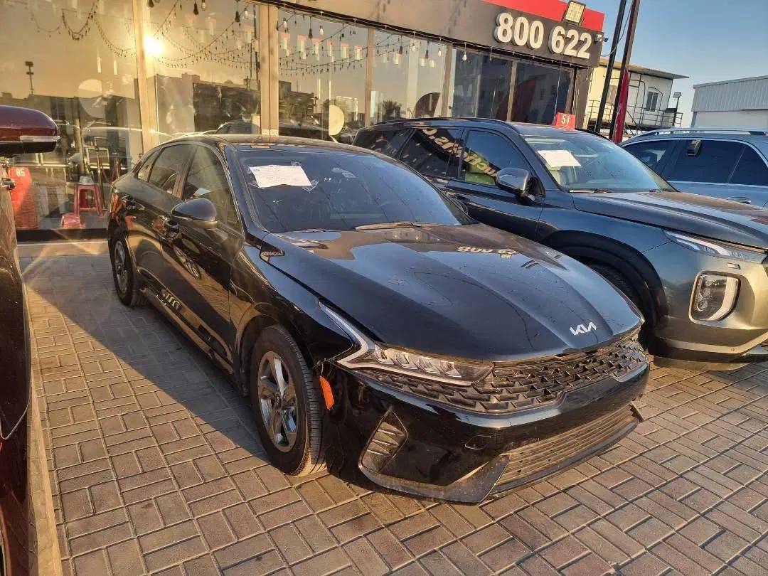 KIA K5 2021 vehicle photo