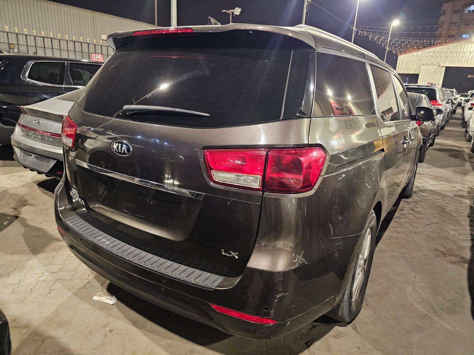 2015 KIA SEDONA — 236739 Miles — Lot 19F6021237 — Main - Marhaba Auctions Used Cars - Image 3