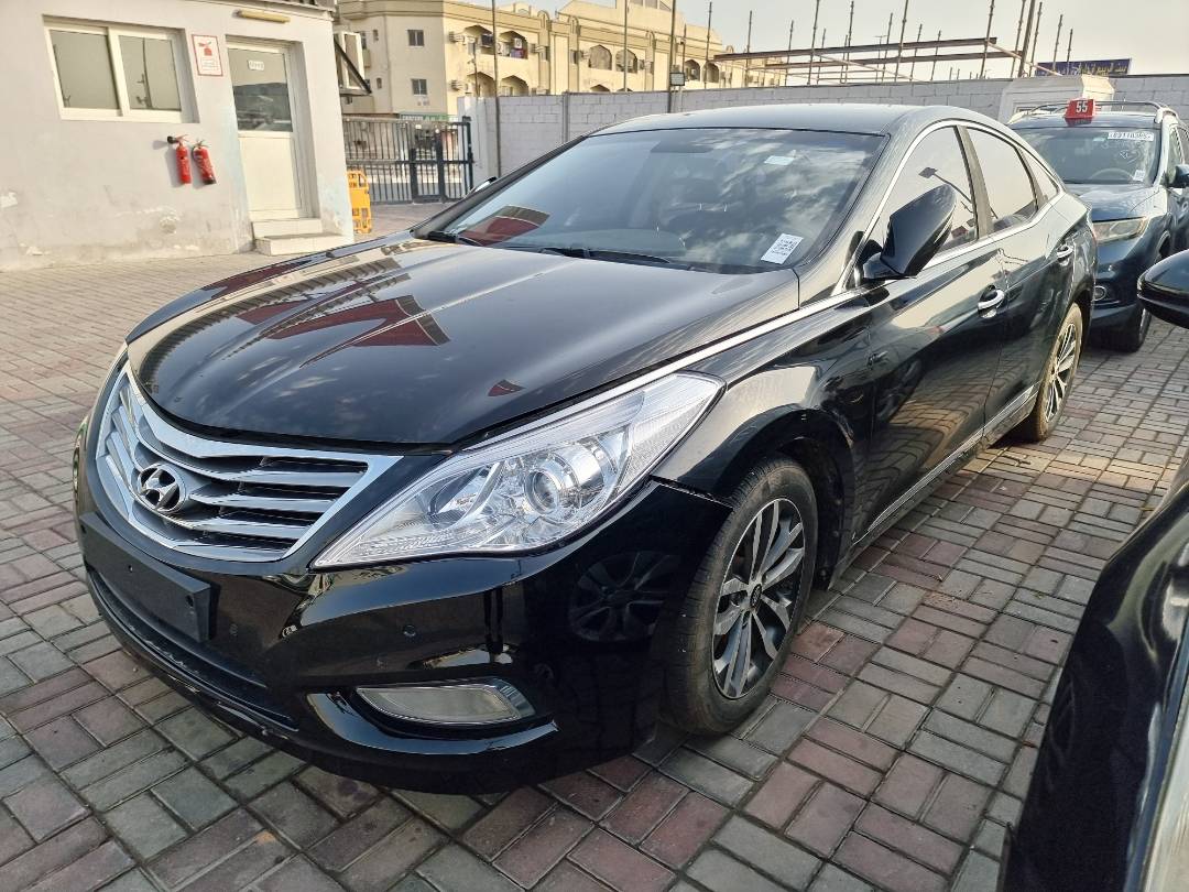 HYUNDAI GRANDEUR 2011 - Marhaba Auction Used Cars - Image 3