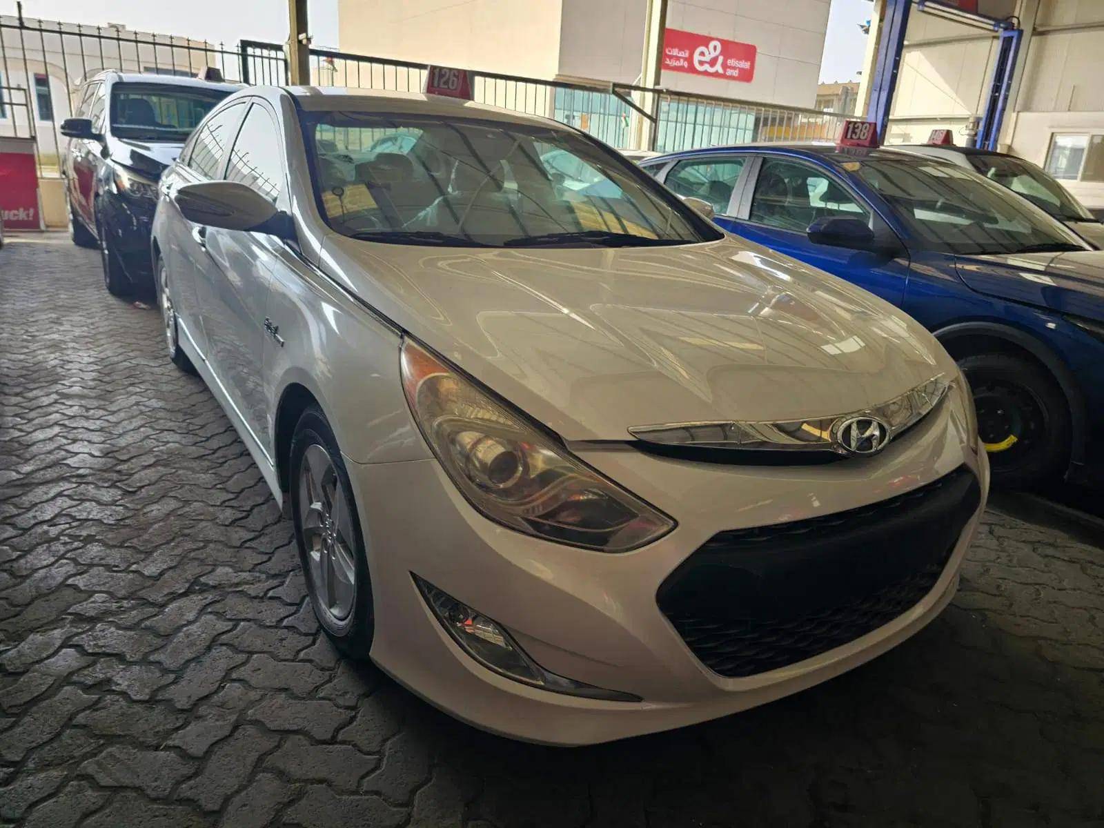 Hyundai Sonata 2012 view 2