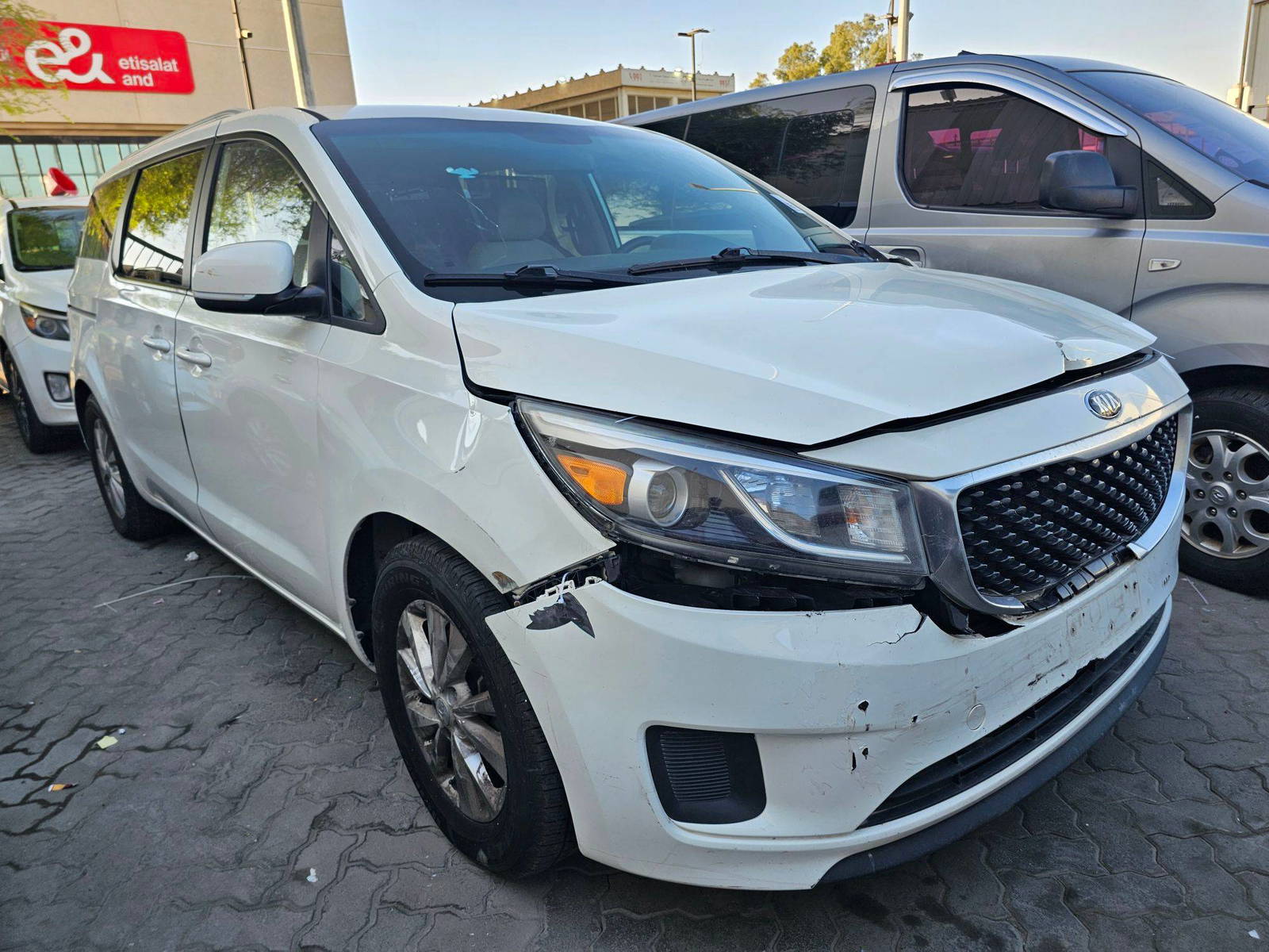 KIA SEDONA 2016 - Marhaba Auction Used Cars - Image 4