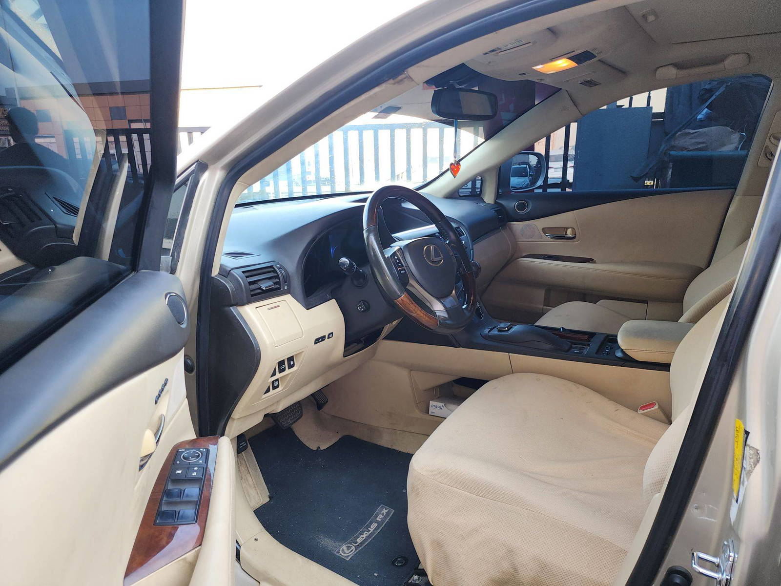 2015 LEXUS RX 350 — 107518 Miles — Lot 165175 — Al Quoz - Marhaba Auctions Used Cars - Image 9