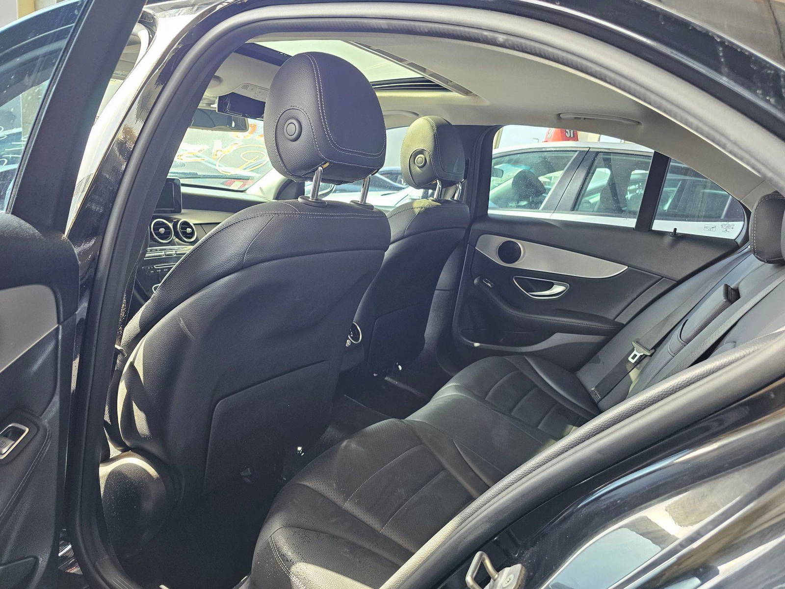2018 MERCEDES BENZ C300 — 111202 Miles — Lot BXJU251710 — Souq - Marhaba Auctions Used Cars - Image 6