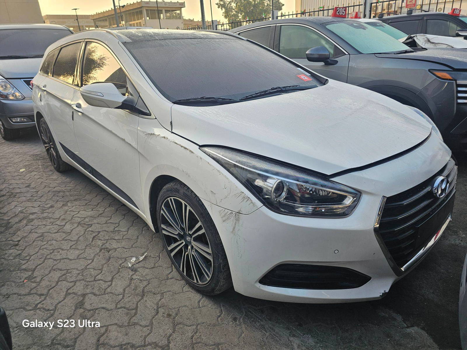 HYUNDAI i40 2016 - Marhaba Auction Used Cars - Image 4