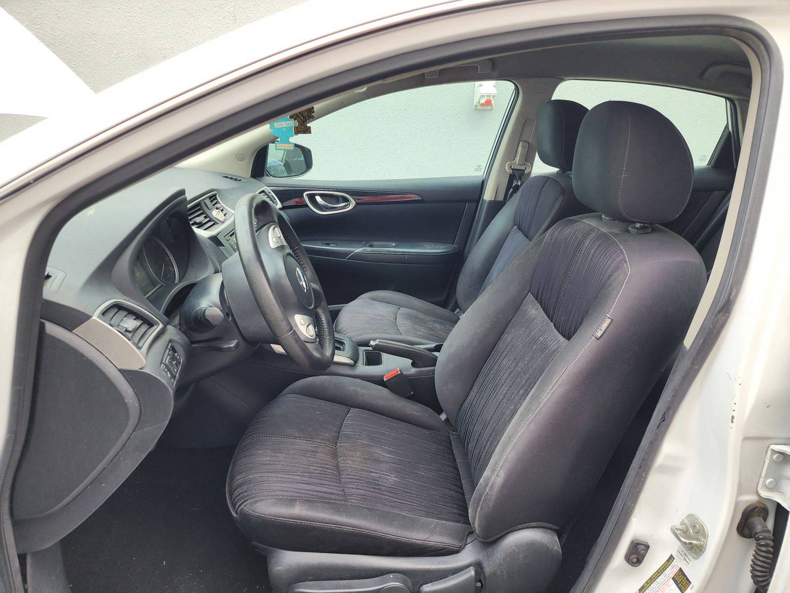 2017 NISSAN SENTRA — 136263 Miles — Lot 52005 — Al Quoz - Marhaba Auctions Used Cars - Image 9