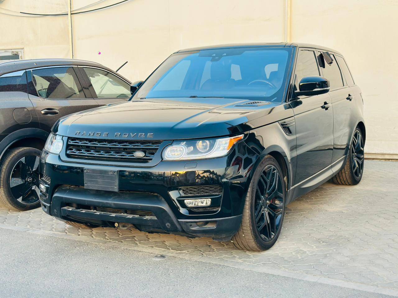 LAND ROVER RANGE ROVER SPORT 2017 - Marhaba Auction Used Cars - Image 4