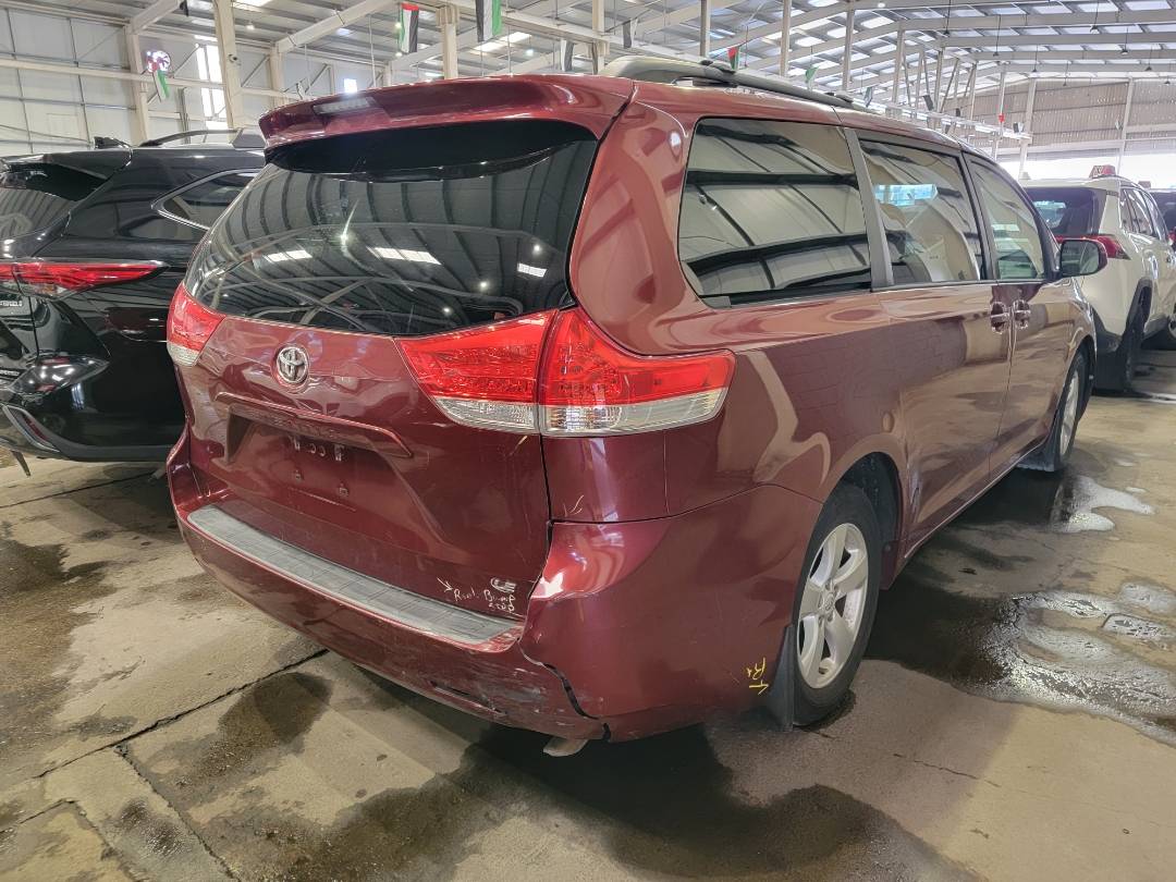 2012 TOYOTA SIENNA — 201176 Miles — Lot CS218588 — Main - Marhaba Auctions Used Cars - Image 5