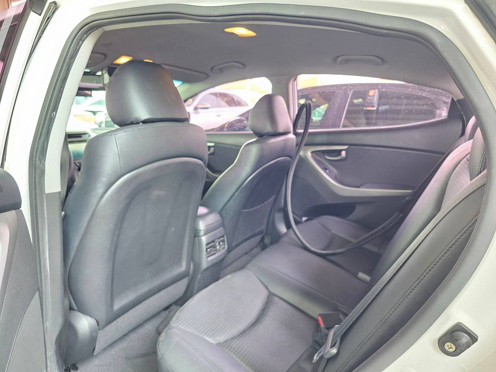 2014 HYUNDAI AVANTE — 221352 KM — Lot 980388 — Souq - Marhaba Auctions Used Cars - Image 6