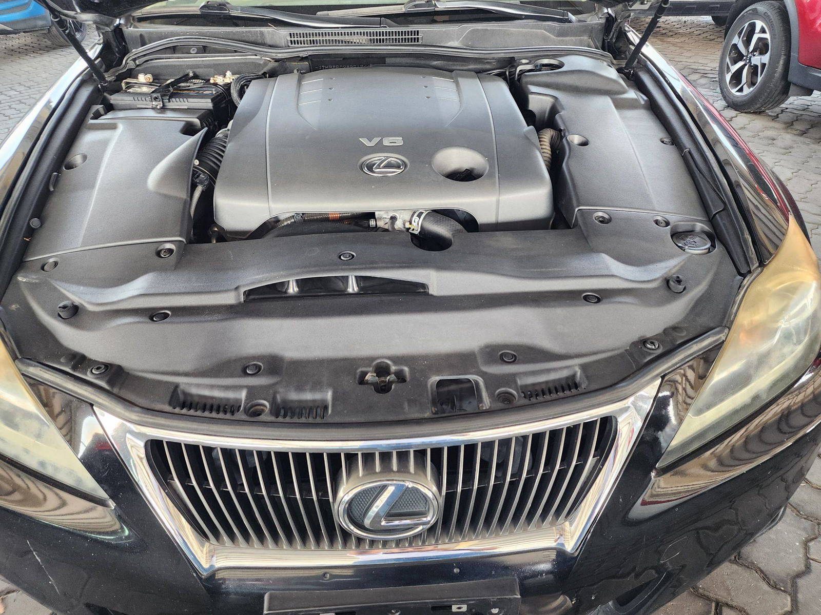 2011 LEXUS IS 250 — 170200 Miles — Lot 54625974 — Souq - Marhaba Auctions Used Cars - Image 12