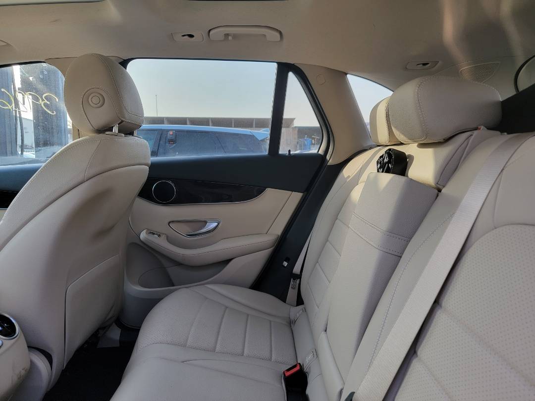 2017 MERCEDES BENZ GLC-300 — 116890 Miles — Lot HF114912 — Main - Marhaba Auctions Used Cars - Image 8