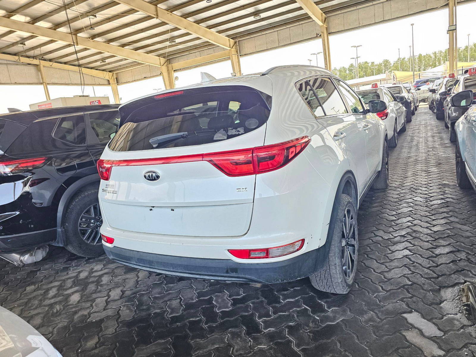 2017 KIA SPORTAGE — 155769 Miles — Lot 81801165 — Souq - Marhaba Auctions Used Cars - Image 3