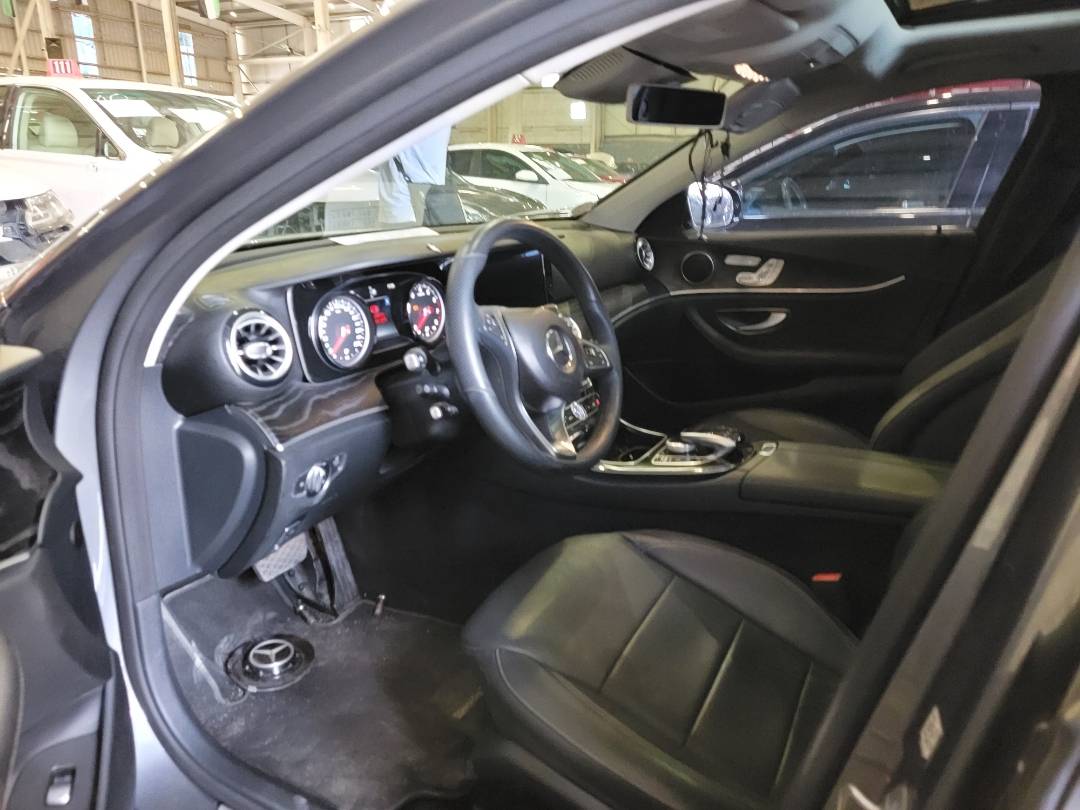 2018 MERCEDES BENZ E 200 — 111984 KM — Lot 298642 — Main - Marhaba Auctions Used Cars - Image 6