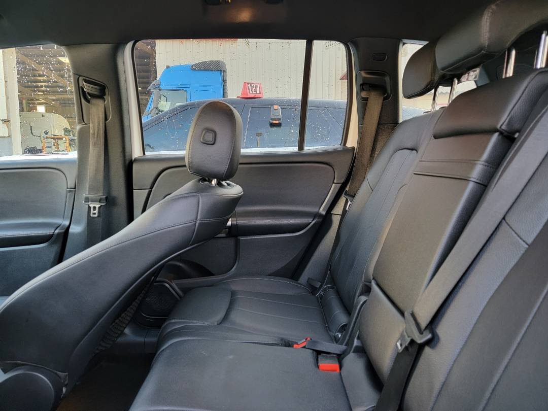 2021 MERCEDES BENZ GLB 250 — 4865 Miles — Lot W112996 — Main - Marhaba Auctions Used Cars - Image 8