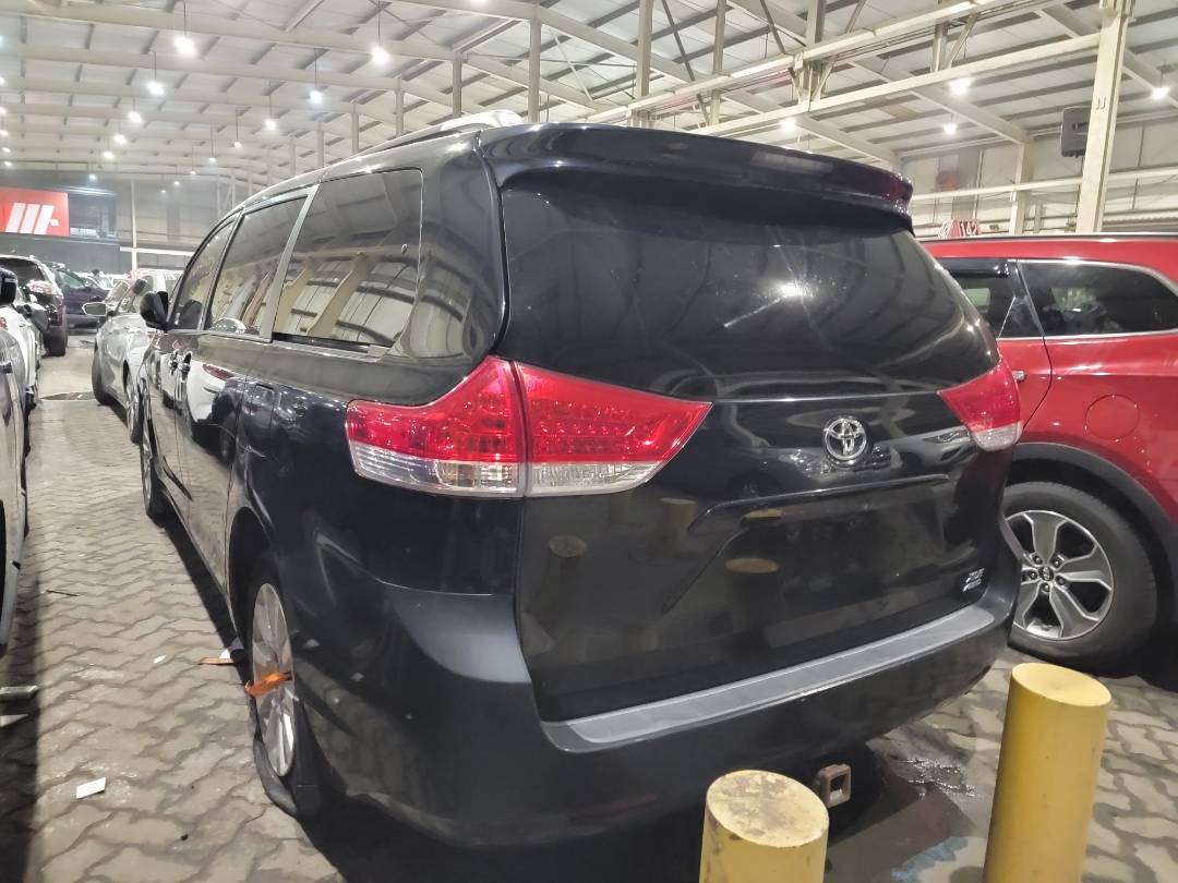 2014 TOYOTA SIENNA — 184839 Miles — Lot 5ES089277 — Main - Marhaba Auctions Used Cars - Image 3