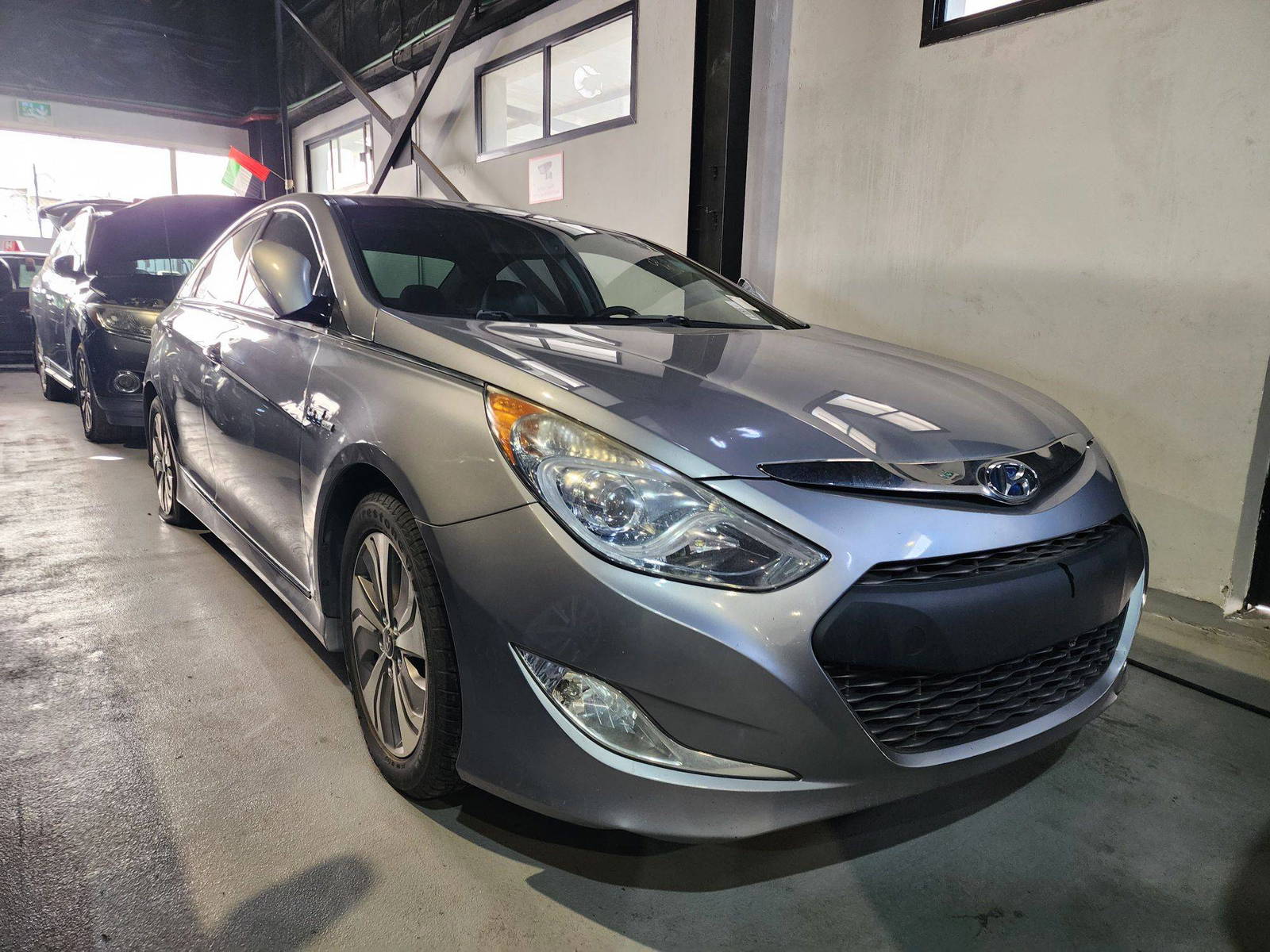 2015 HYUNDAI SONATA — 195495 Miles — Lot 129445 — Al Quoz - Marhaba Auctions Used Cars - Image 3