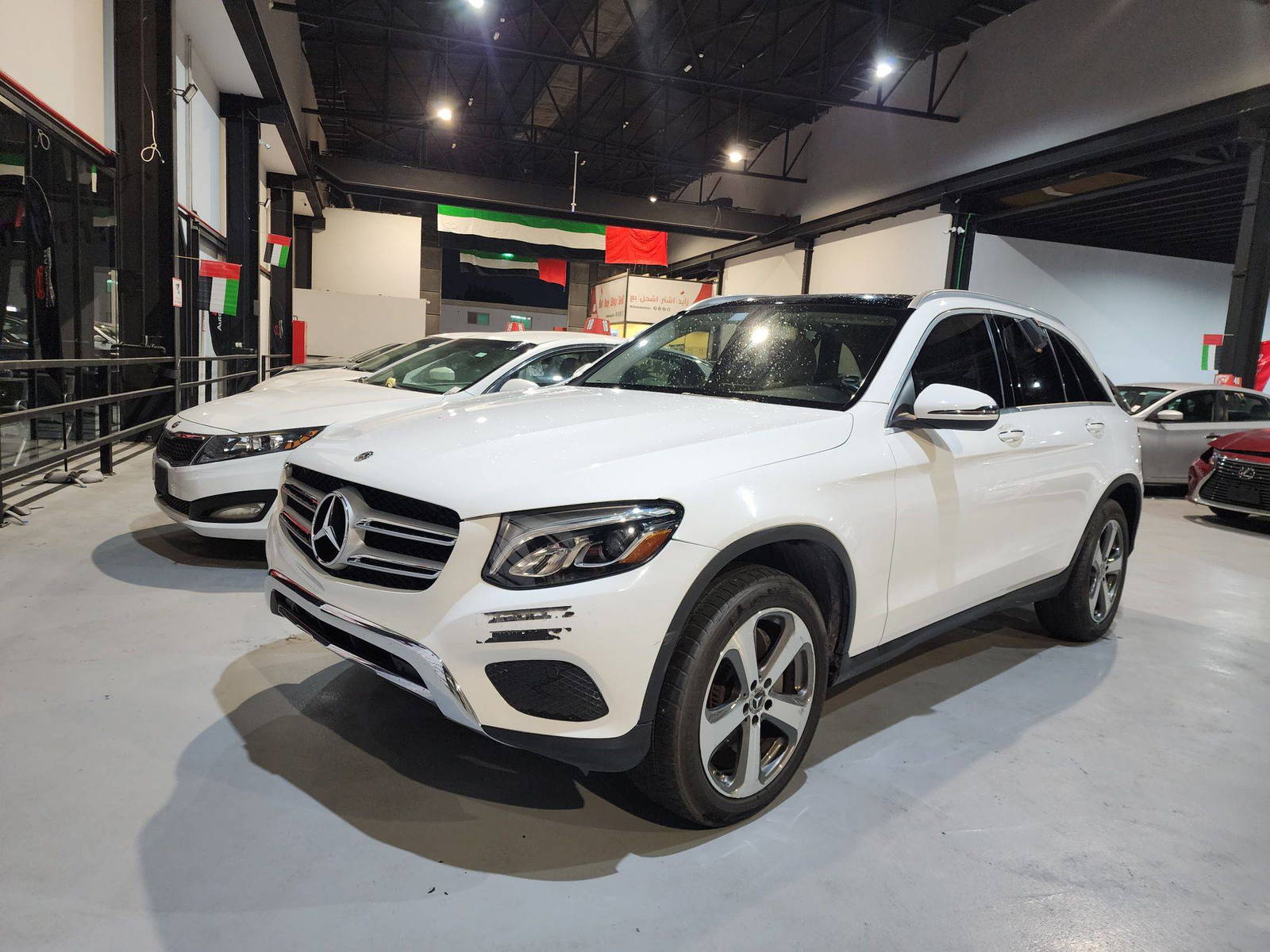 2019 MERCEDES BENZ GLC-300 — 124841 KM — Lot 38256038 — Main - Marhaba Auctions Used Cars - Image 4