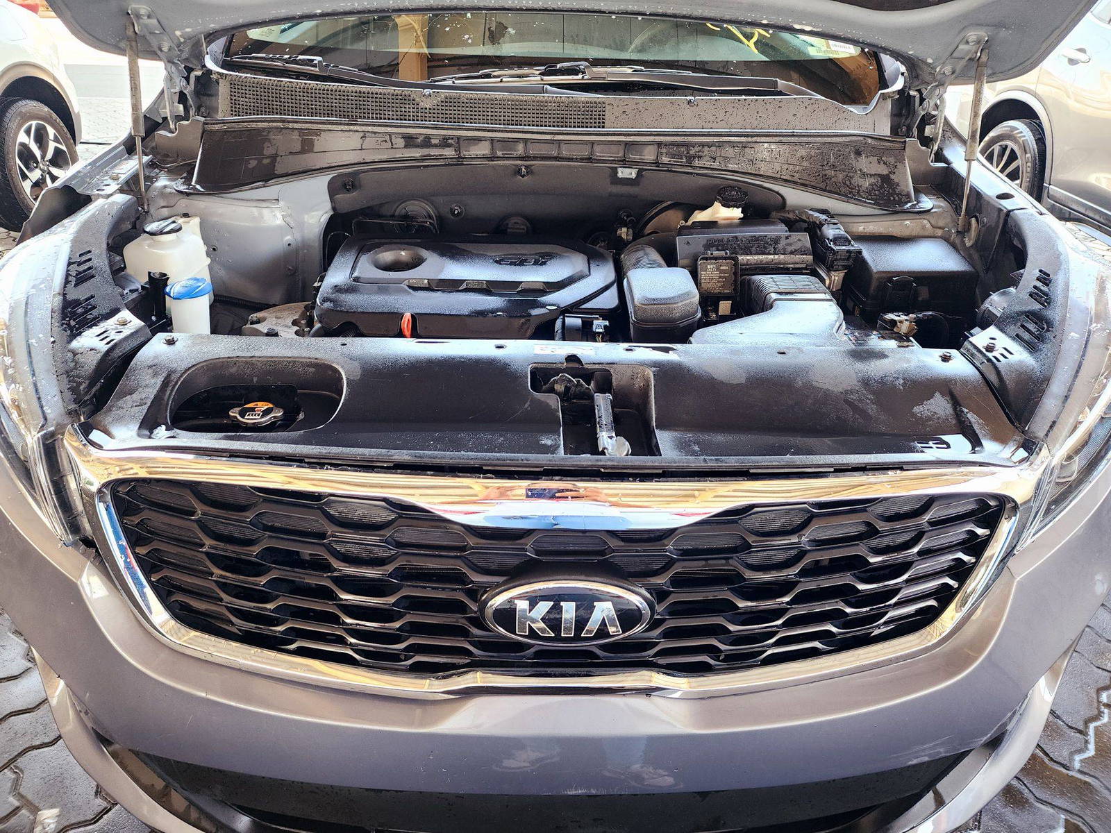 2020 KIA SORENTO — 60782 Miles — Lot 8LG664569 — Souq - Marhaba Auctions Used Cars - Image 11