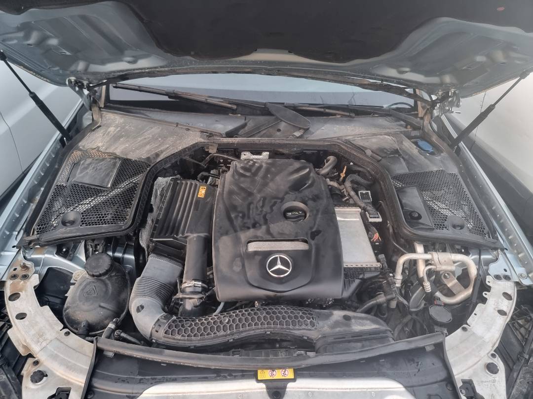 2018 MERCEDES BENZ C300 — 90900 Miles — Lot JU244077 — Ind. 12 - Marhaba Auctions Used Cars - Image 11