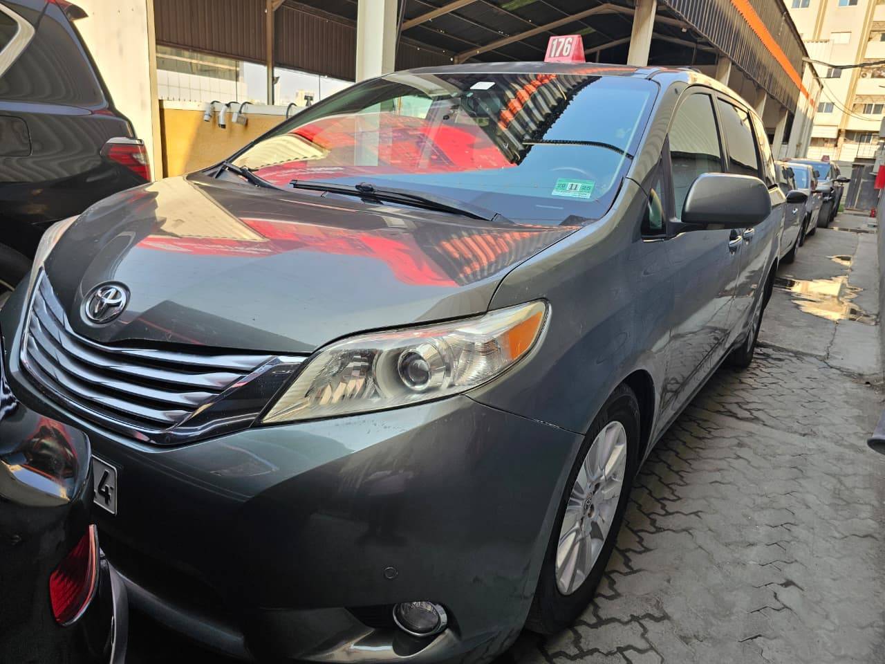 2011 TOYOTA SIENNA — 245035 Miles — Lot BS094699 — Main - Marhaba Auctions Used Cars - Image 3