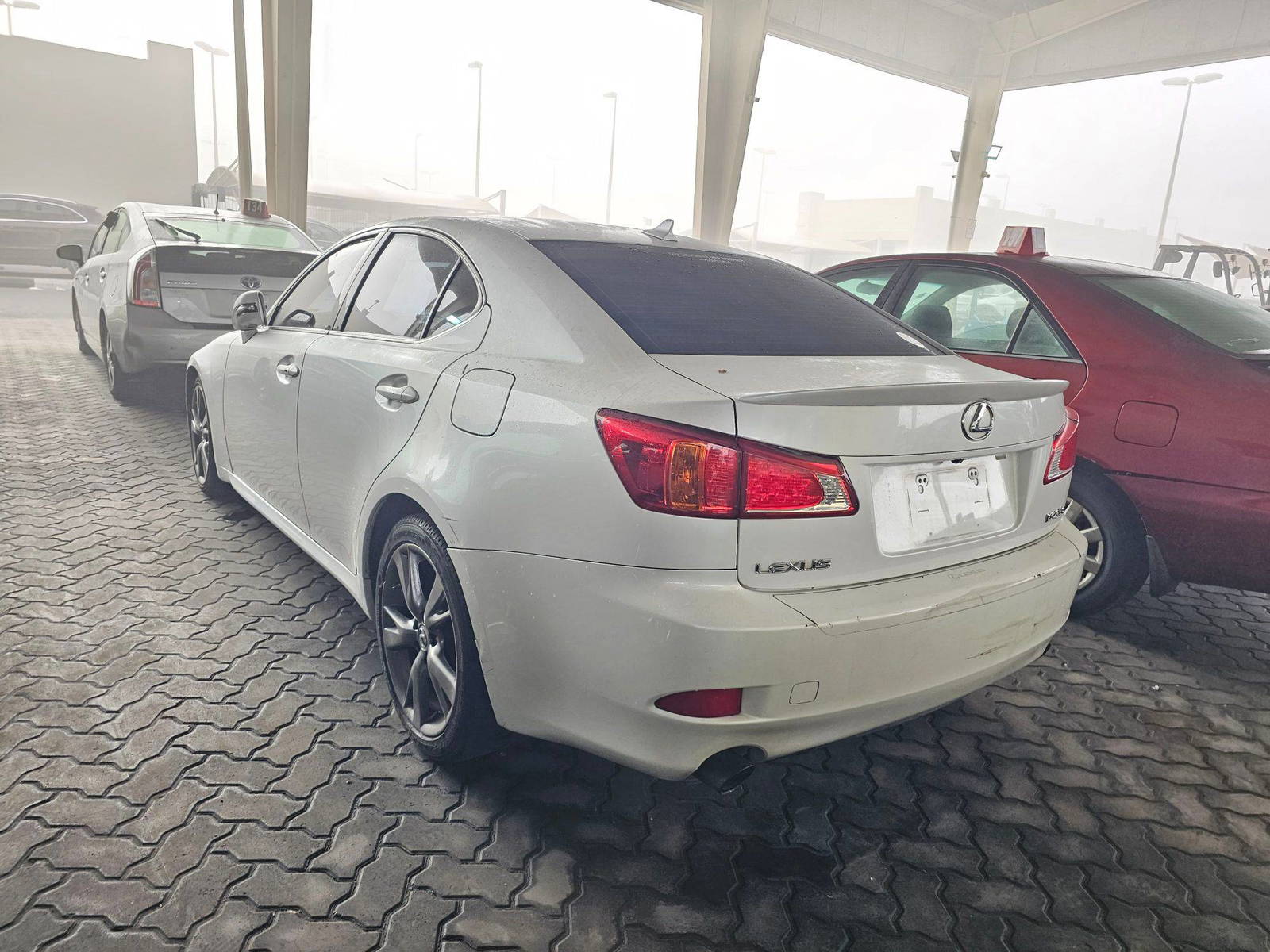 2010 LEXUS IS 250 — 220345 Miles — Lot 91055555 — Souq - Marhaba Auctions Used Cars - Image 3