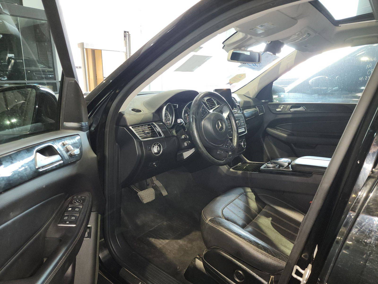 2017 MERCEDES BENZ GLS 450 — 129562 Miles — Lot 51658 — Ind. 12 - Marhaba Auctions Used Cars - Image 10