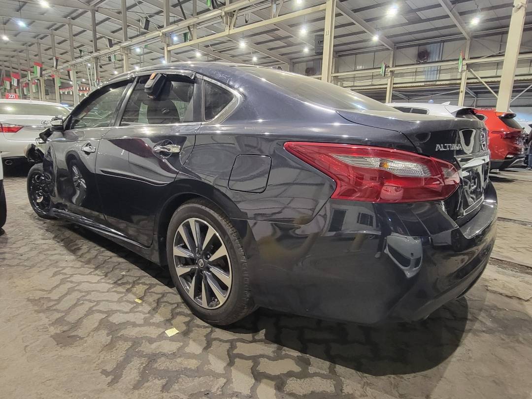 2018 NISSAN ALTIMA — 137632 Miles — Lot 130195 — Main - Marhaba Auctions Used Cars - Image 5