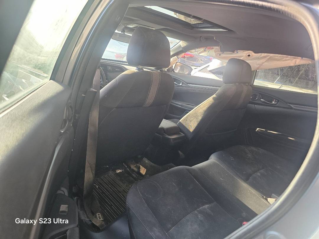 2019 HONDA CIVIC — 71097 KM — Lot KU301725 — Main - Marhaba Auctions Used Cars - Image 7