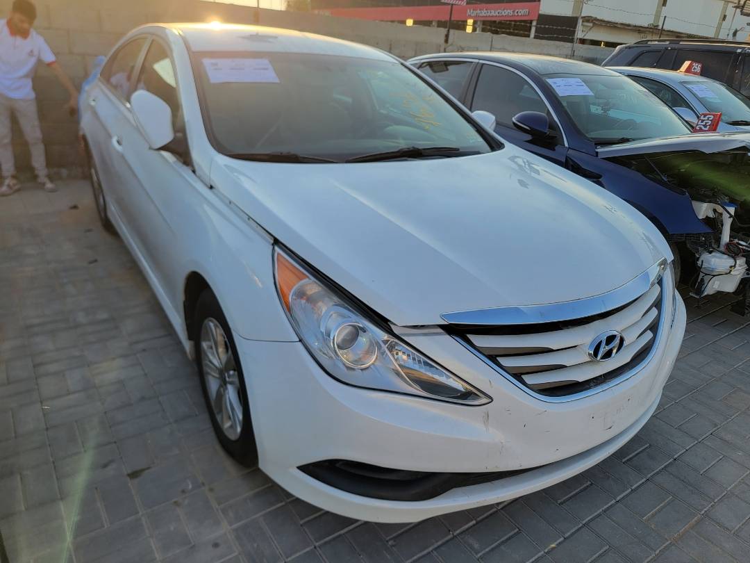 2014 HYUNDAI SONATA — 105573 Miles — Lot EH897651 - Marhaba Auctions Used Cars - Image 8