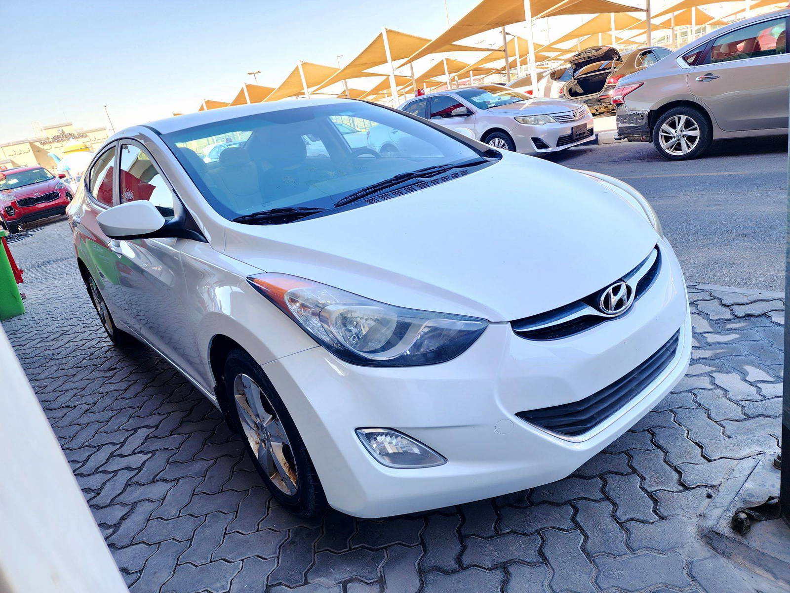 2013 HYUNDAI ELANTRA — 203687 Miles — Lot DH425933 — Souq - Marhaba Auctions Used Cars - Image 4