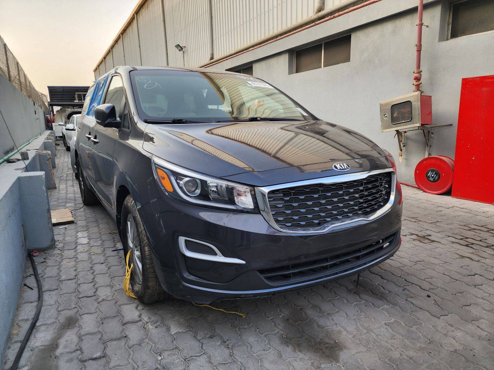 2019 KIA SEDONA — 72195 KM — Lot 48741645 — Main - Marhaba Auctions Used Cars - Image 6