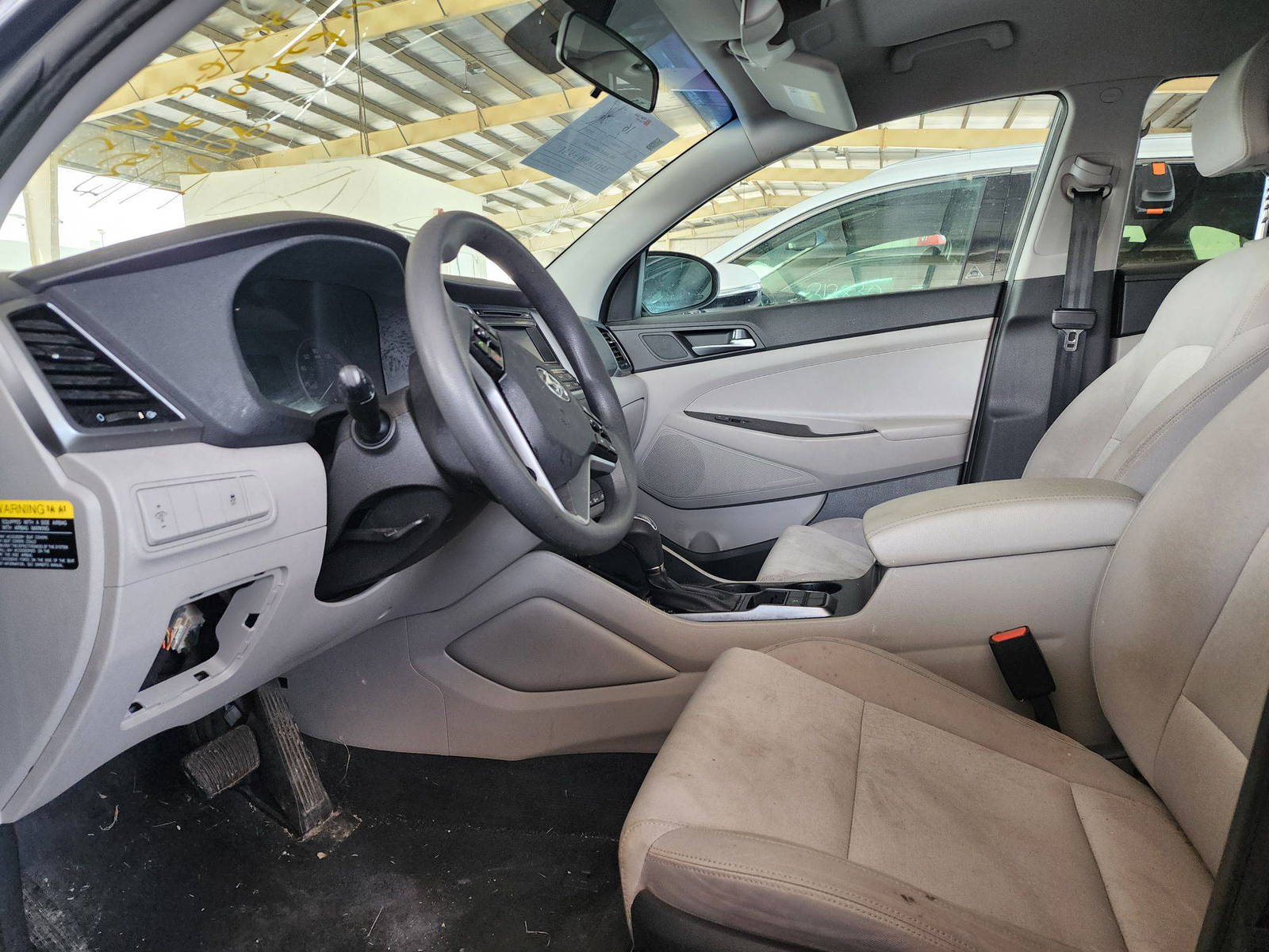 2017 HYUNDAI TUCSON — 120029 Miles — Lot 1358122 — Souq - Marhaba Auctions Used Cars - Image 8