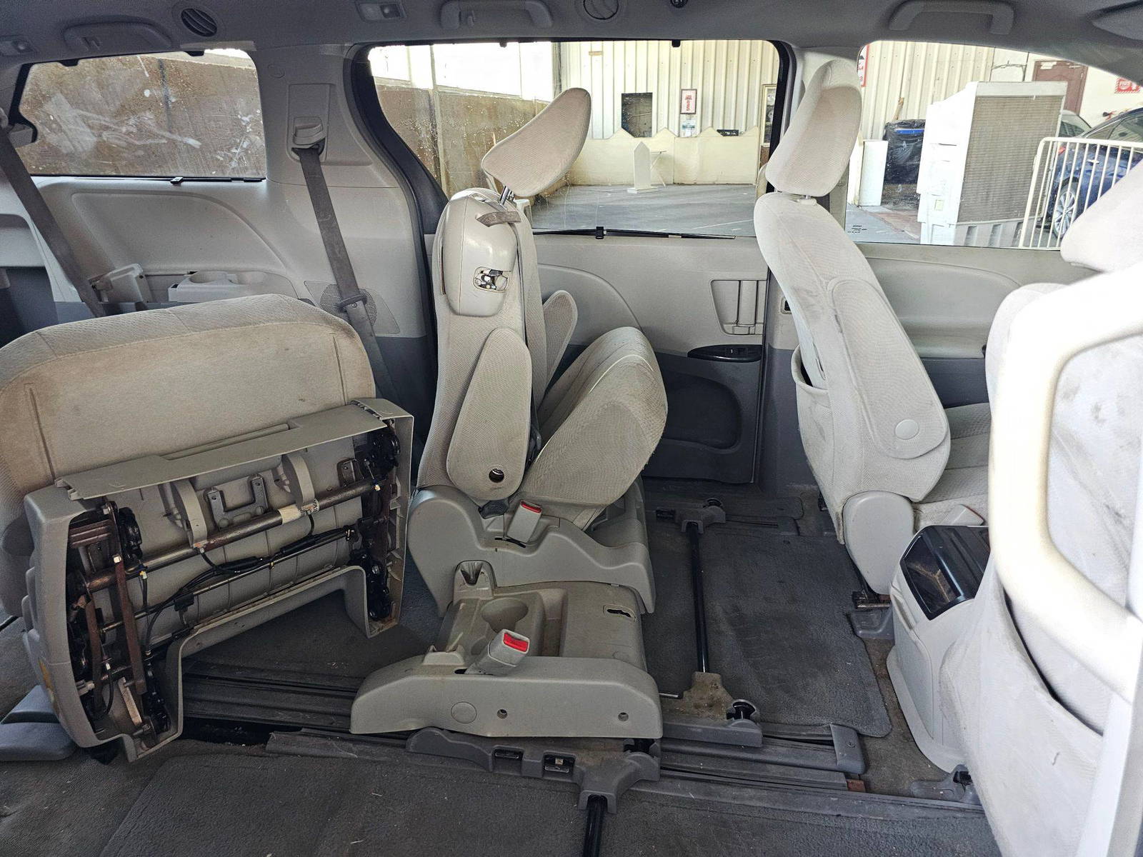TOYOTA SIENNA 2012 - Marhaba Auction Used Cars - Image 6