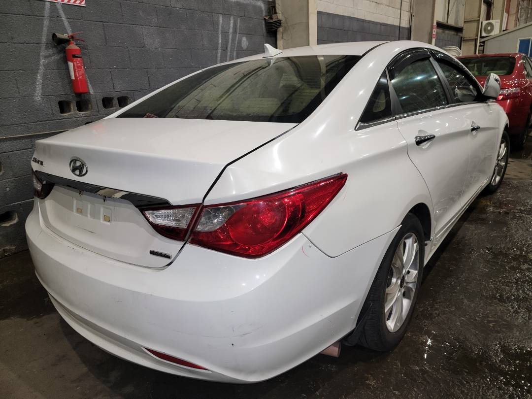 2011 HYUNDAI SONATA — 132454 Miles — Lot 71466913 - Marhaba Auctions Used Cars - Image 3
