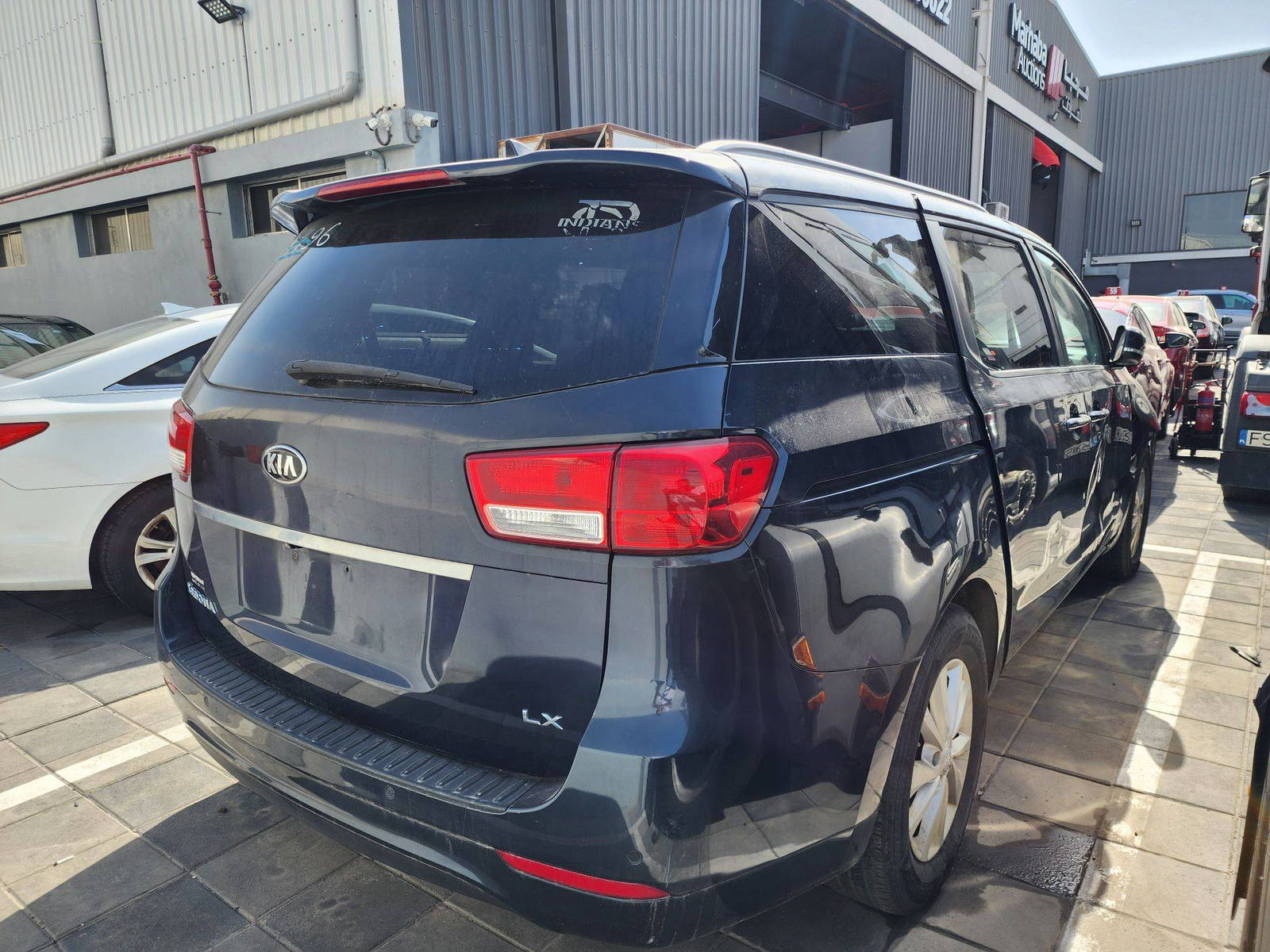 2016 KIA SEDONA — 186854 Miles — Lot 119496 — Al Quoz - Marhaba Auctions Used Cars - Image 6