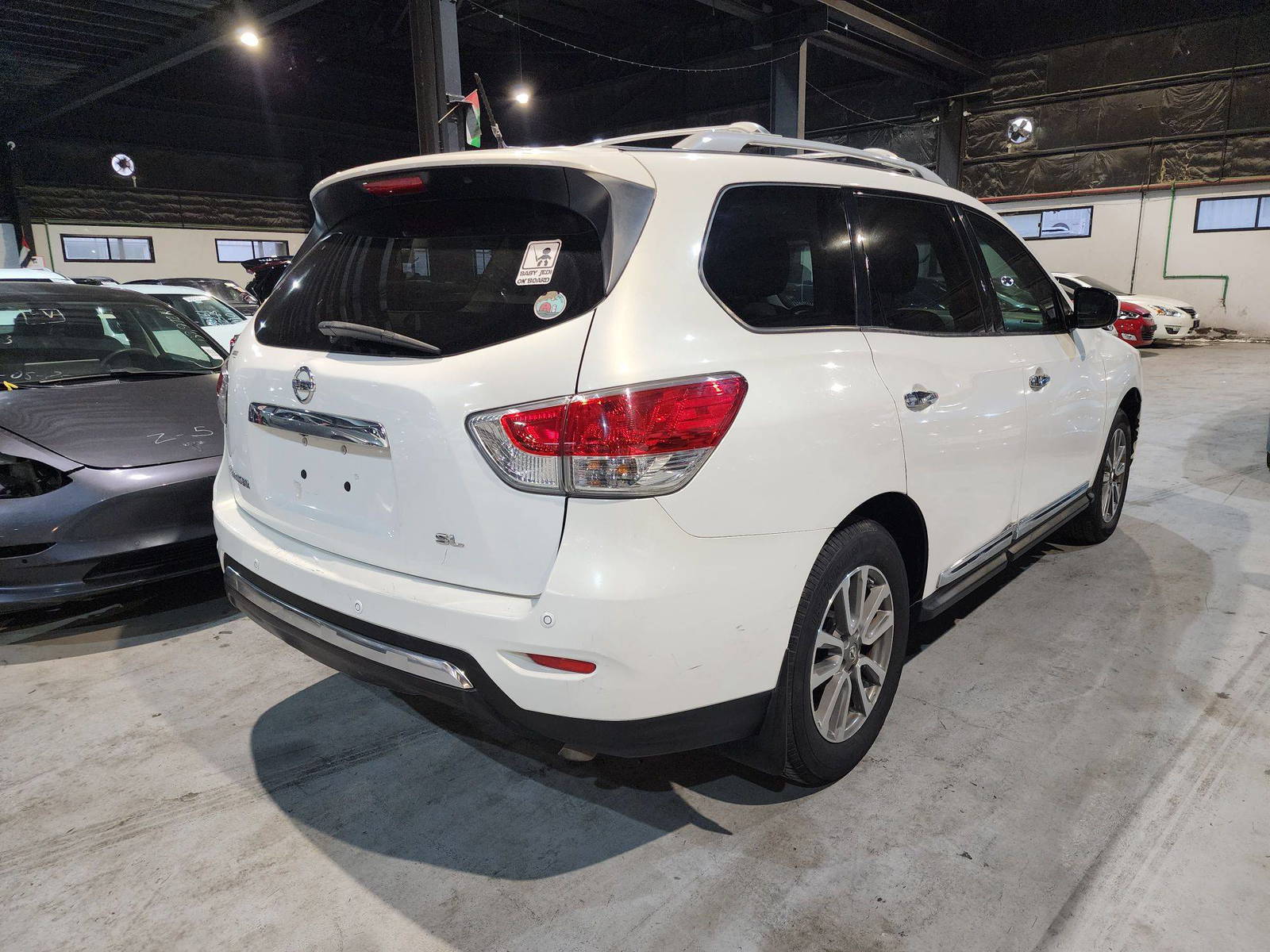 2014 NISSAN PATHFINDER — 150069 Miles — Lot 662538 — Al Quoz - Marhaba Auctions Used Cars - Image 5