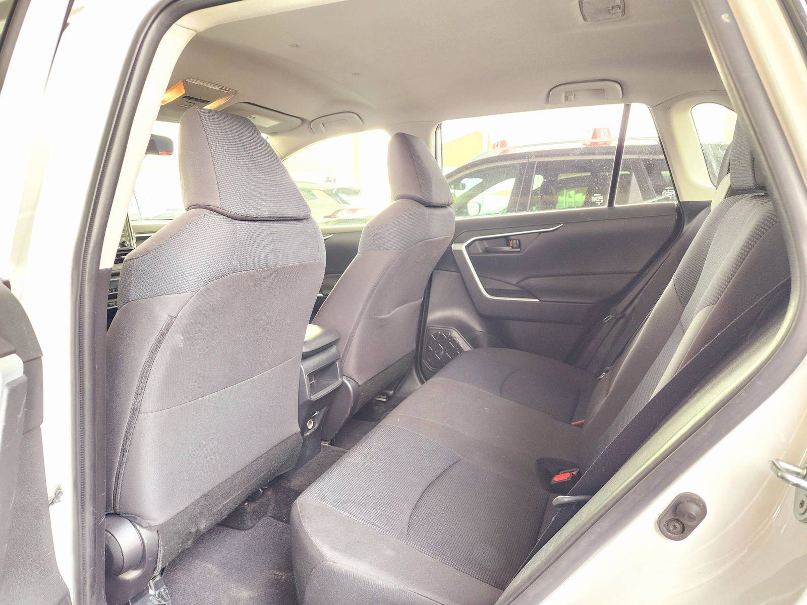 2020 TOYOTA RAV4 — 188569 Miles — Lot D054121 — Souq - Marhaba Auctions Used Cars - Image 6