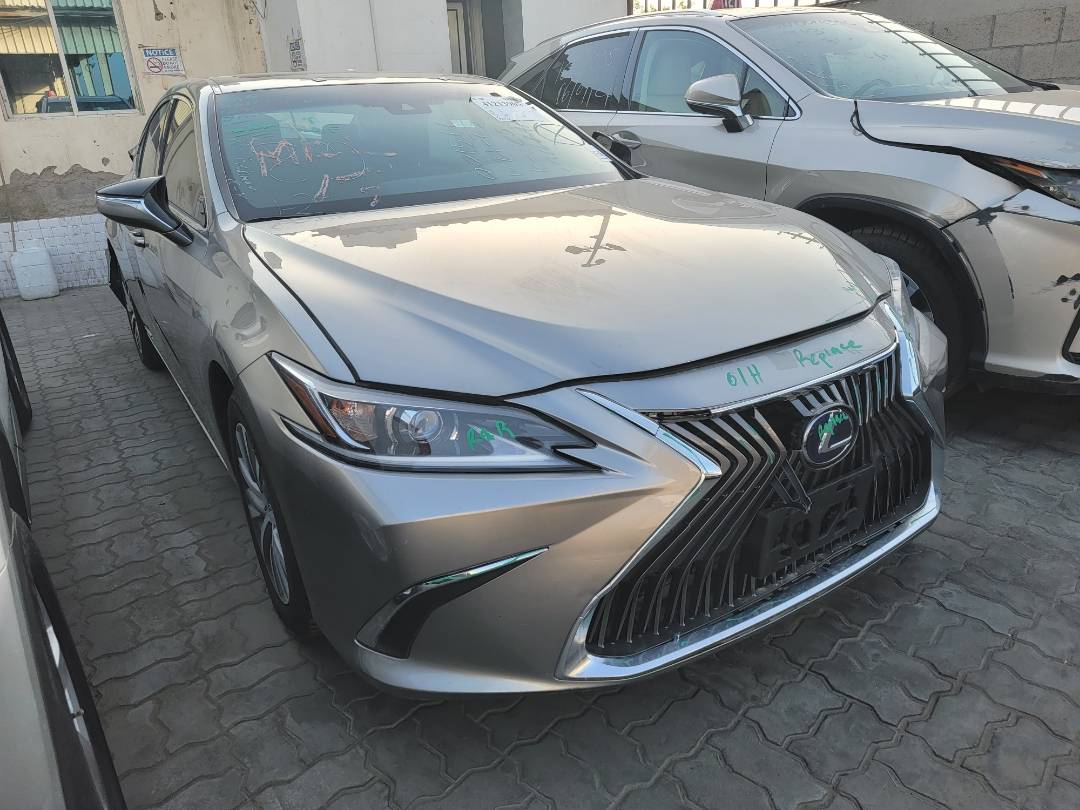 2019 LEXUS ES 300H — 33521 Miles — Lot 1B13KU001514 — Main - Marhaba Auctions Used Cars - Image 3