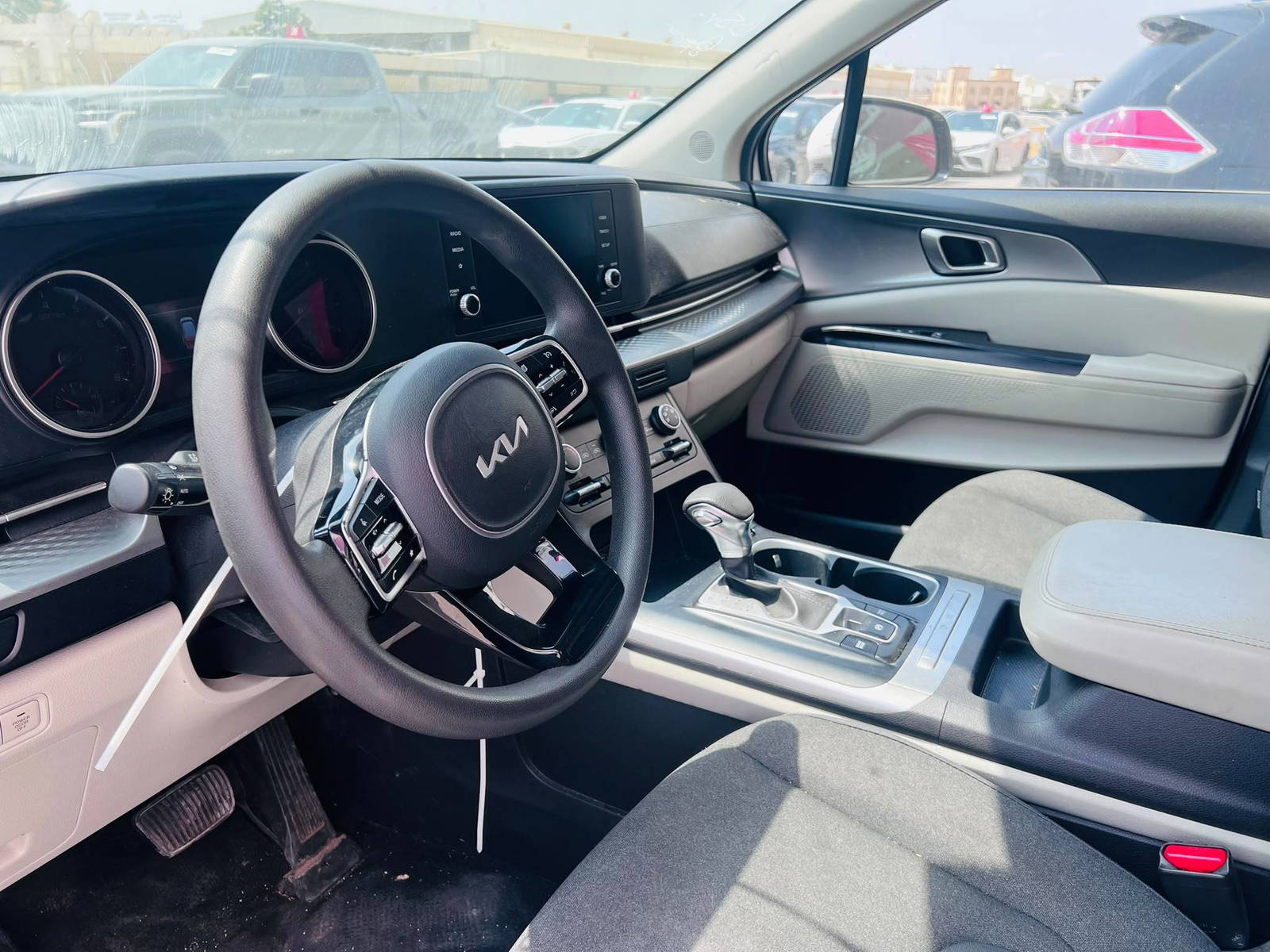 2023 KIA CARNIVAL LX — 79190 Miles — Lot 57145846 - Marhaba Auctions Used Cars - Image 9