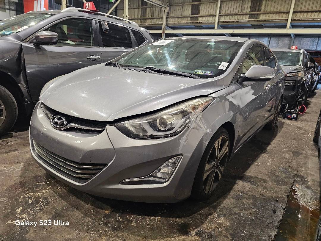 HYUNDAI ELANTRA