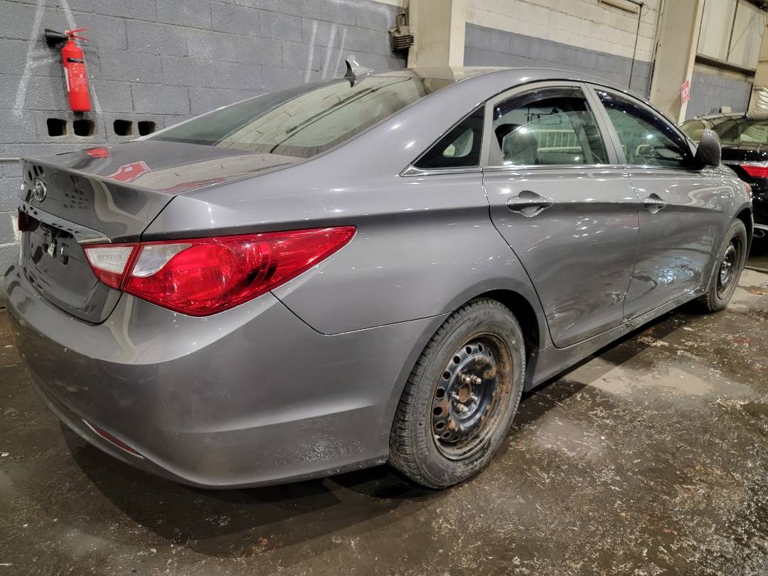 2011 HYUNDAI SONATA — 165160 Miles — Lot 73938213 - Marhaba Auctions Used Cars - Image 4