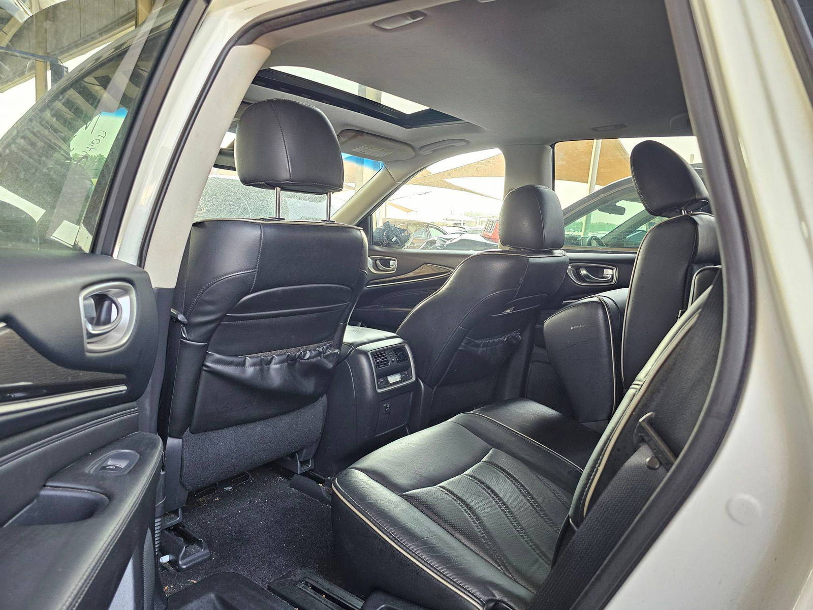 2017 INFINITI QX60 — 164318 Miles — Lot 2353587 — Main - Marhaba Auctions Used Cars - Image 6
