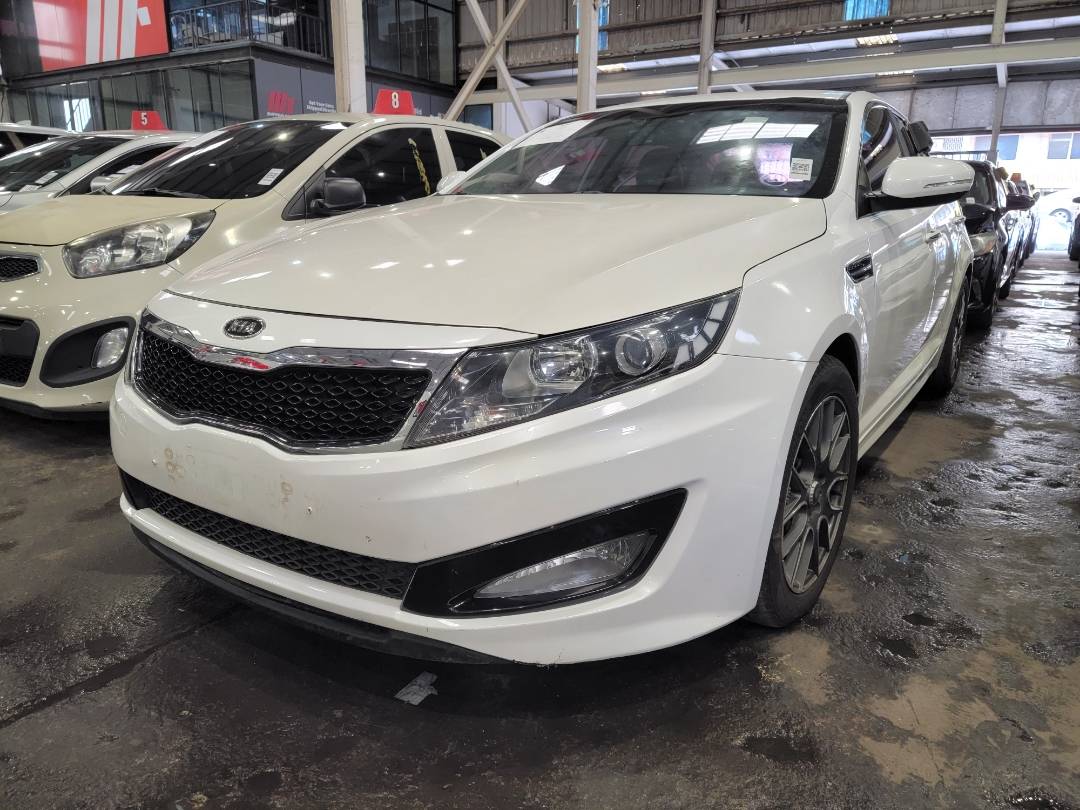 2011 KIA K5 — 191776 KM — Lot 147254 — Main - Marhaba Auctions Used Cars - Image 5