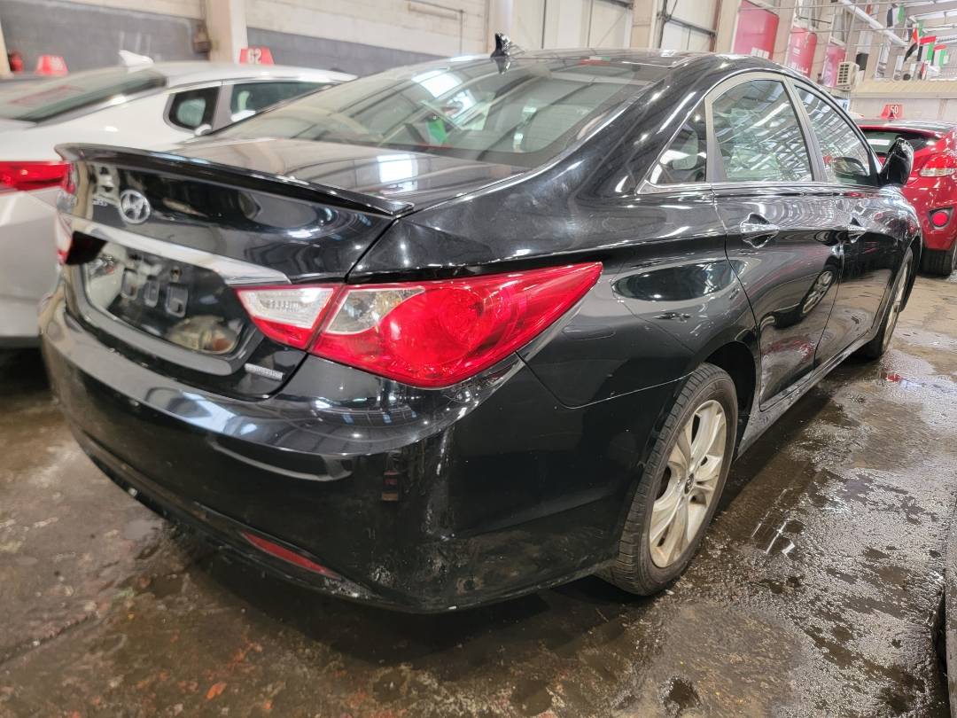 2011 HYUNDAI SONATA — 243414 Miles — Lot 60170274 — Main - Marhaba Auctions Used Cars - Image 5