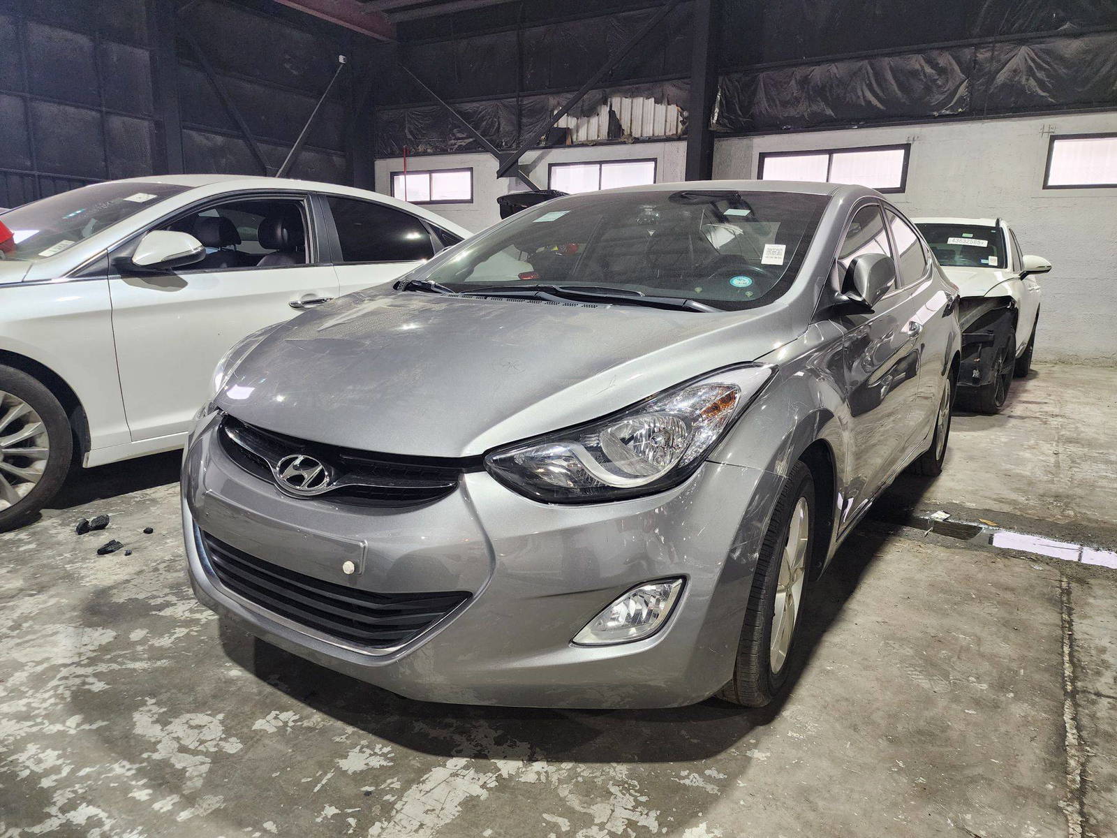 2011 HYUNDAI AVANTE — 264311 KM — Lot 057116 — Al Quoz - Marhaba Auctions Used Cars - Image 5