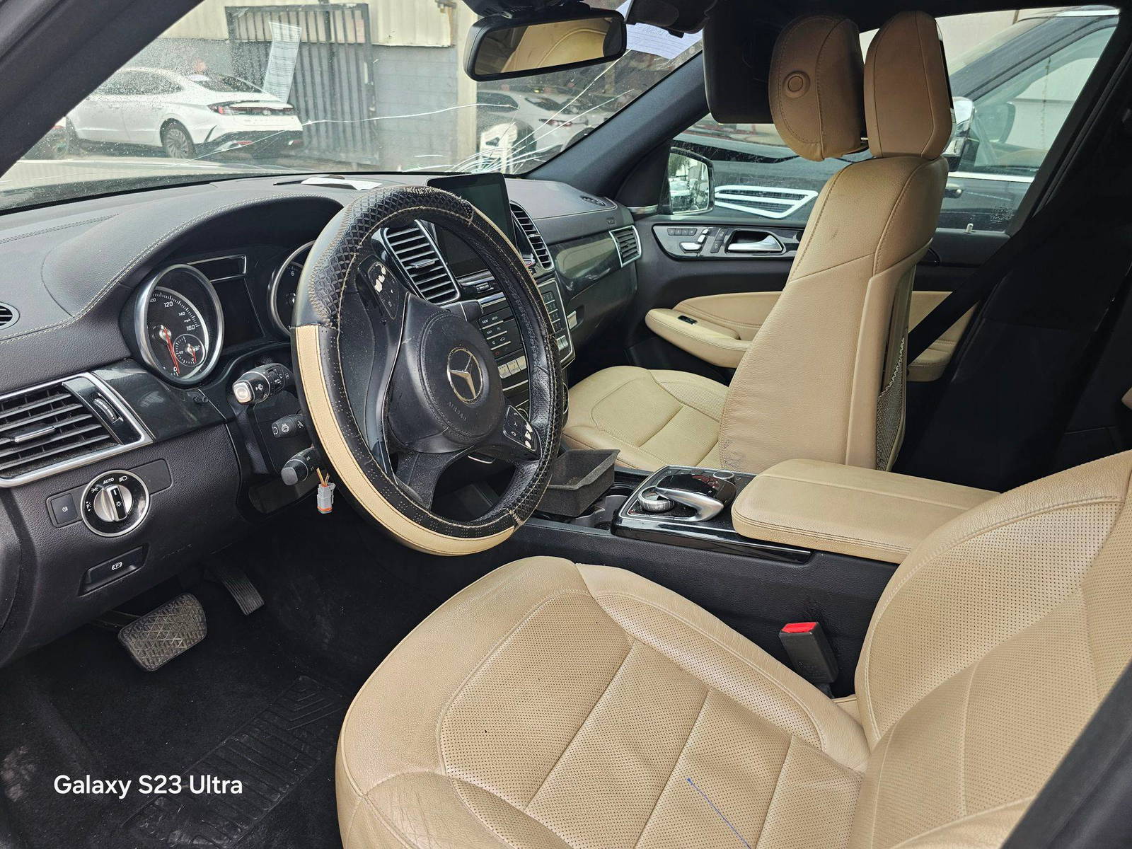 MERCEDES BENZ GLS 450 2017 - Marhaba Auction Used Cars - Image 8