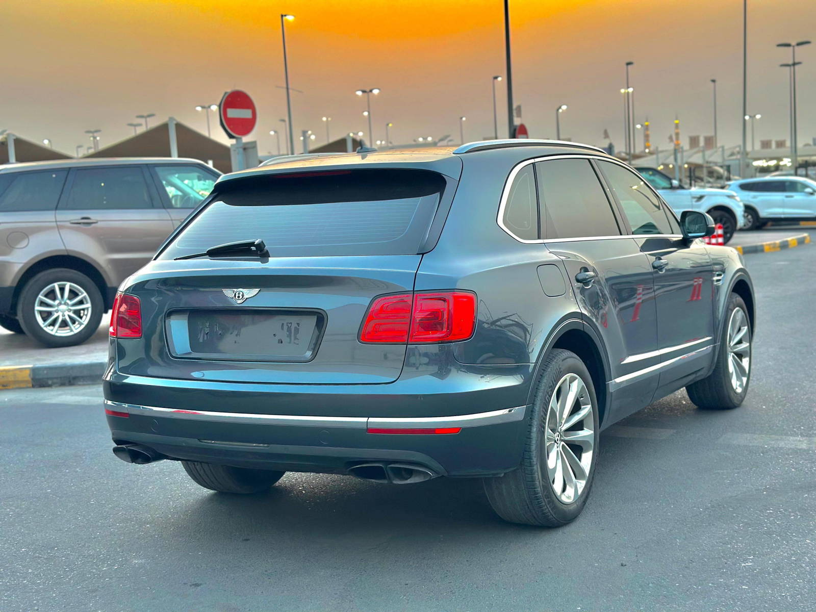 2019 BENTLEY BENTAYGA — 54773 KM — Lot 25195 — Al Quoz - Marhaba Auctions Used Cars - Image 5
